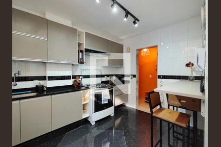 Apartamento à venda com 67m², 2 quartos e 1 vagaCozinha 
