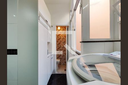 Apartamento à venda com 67m², 2 quartos e 1 vagaÁrea de Serviço 