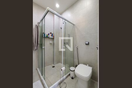 Apartamento à venda com 67m², 2 quartos e 1 vagaBanheiro 