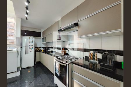 Apartamento à venda com 67m², 2 quartos e 1 vagaCozinha 