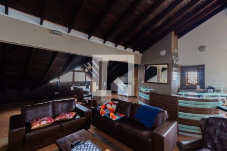 Casa para alugar com 700m², 4 quartos e 4 vagasSótão