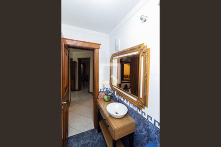 Casa para alugar com 700m², 4 quartos e 4 vagasLavabo