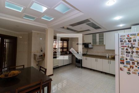 Casa para alugar com 700m², 4 quartos e 4 vagasCozinha