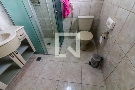 Casa para alugar com 120m², 2 quartos e 1 vagaBanheiro da Suíte Quarto 2