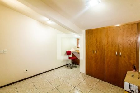 Quarto 1 de casa para alugar com 2 quartos, 120m² em Cidade São Francisco, São Paulo