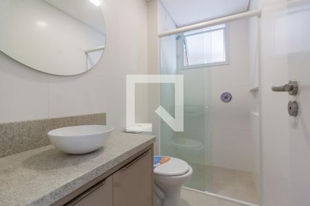 Banheiro  de kitnet/studio para alugar com 1 quarto, 40m² em Centro, Florianópolis