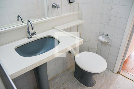 Apartamento para alugar com 49m², 2 quartos e sem vagaBanheiro