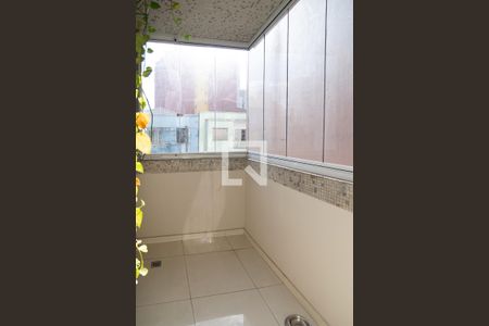 Apartamento à venda com 93m², 2 quartos e sem vaga Apartamento à venda com 93m², 2 quartos e sem vagaVaranda