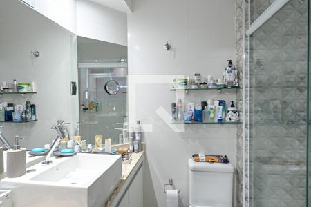 Banheiro de apartamento à venda com 1 quarto, 57m² em Liberdade, São Paulo