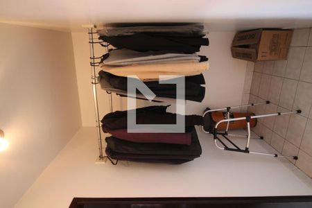 Casa à venda com 350m², 4 quartos e 4 vagasCloset da suíte 3
