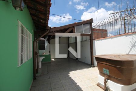 Casa à venda com 350m², 4 quartos e 4 vagasLavanderia casa 2