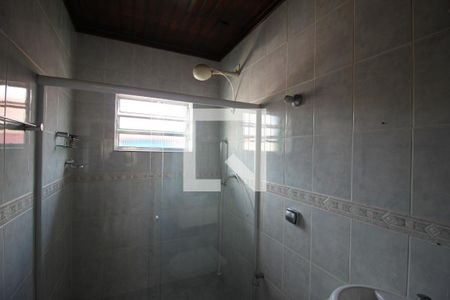 Casa à venda com 350m², 4 quartos e 4 vagasBanheiro casa 2