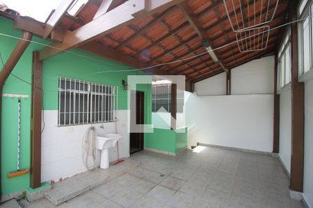 Casa à venda com 350m², 4 quartos e 4 vagasLavanderia casa 2