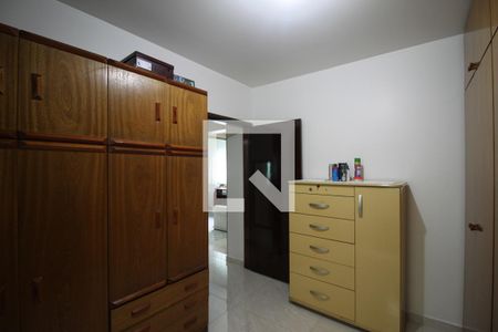 Casa à venda com 350m², 4 quartos e 4 vagasQuarto 2