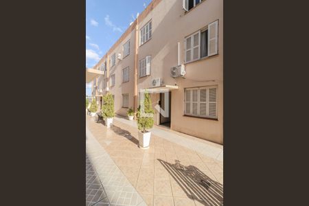 Apartamento à venda com 51m², 2 quartos e 1 vaga Apartamento à venda com 51m², 2 quartos e 1 vagaFachada do bloco