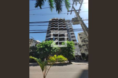 Apartamento à venda com 242m², 4 quartos e 2 vagas Apartamento à venda com 242m², 4 quartos e 2 vagasFachada