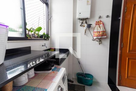 Apartamento à venda com 242m², 4 quartos e 2 vagas Apartamento à venda com 242m², 4 quartos e 2 vagasÁrea de Serviço