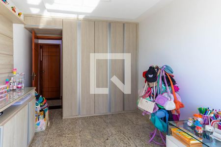 Apartamento à venda com 242m², 4 quartos e 2 vagas Apartamento à venda com 242m², 4 quartos e 2 vagasQuarto 1