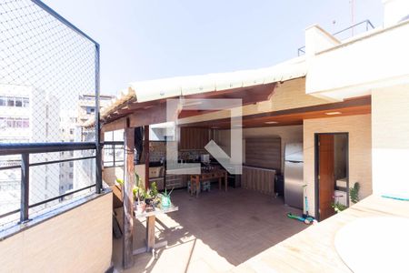 Apartamento à venda com 242m², 4 quartos e 2 vagas Apartamento à venda com 242m², 4 quartos e 2 vagasCobertura