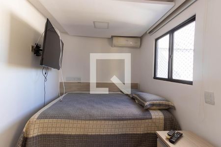 Apartamento à venda com 242m², 4 quartos e 2 vagas Apartamento à venda com 242m², 4 quartos e 2 vagasSuíte 2