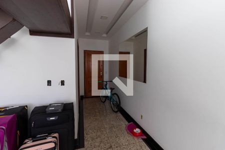 Apartamento à venda com 242m², 4 quartos e 2 vagas Apartamento à venda com 242m², 4 quartos e 2 vagasSala