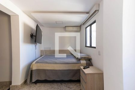 Apartamento à venda com 242m², 4 quartos e 2 vagas Apartamento à venda com 242m², 4 quartos e 2 vagasSuíte 2