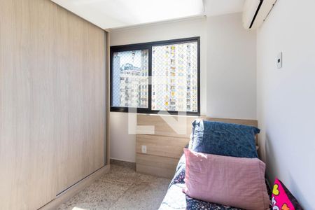 Apartamento à venda com 242m², 4 quartos e 2 vagas Apartamento à venda com 242m², 4 quartos e 2 vagasQuarto 2