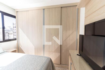 Apartamento à venda com 242m², 4 quartos e 2 vagas Apartamento à venda com 242m², 4 quartos e 2 vagasSuíte 1