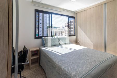 Apartamento à venda com 242m², 4 quartos e 2 vagas Apartamento à venda com 242m², 4 quartos e 2 vagasSuíte 1