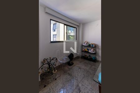 Apartamento à venda com 242m², 4 quartos e 2 vagas Apartamento à venda com 242m², 4 quartos e 2 vagasSuíte 2