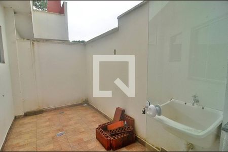 Casa de condomínio à venda com 124m², 3 quartos e 1 vagaÁrea de Serviço