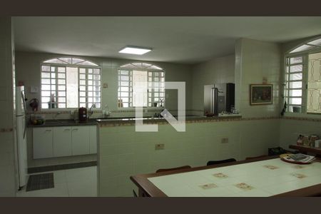 Casa de condomínio à venda com 600m², 4 quartos e 15 vagasCozinha