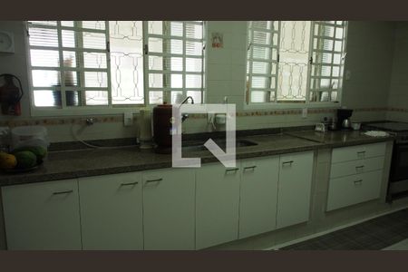 Casa de condomínio à venda com 600m², 4 quartos e 15 vagasCozinha