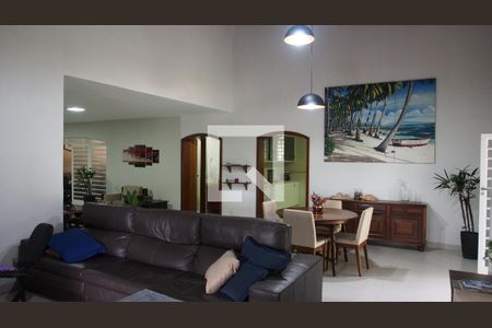Sala de casa de condomínio para alugar com 4 quartos, 600m² em Chácara Morada Mediterrânea, Jundiaí