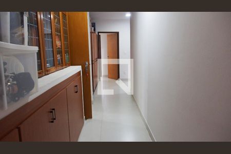 Casa de condomínio à venda com 600m², 4 quartos e 15 vagasCorredor
