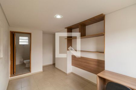 Suíte de casa para alugar com 3 quartos, 70m² em Jardim Eliane, São Paulo
