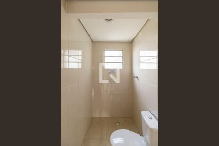 Banheiro Suíte de casa para alugar com 3 quartos, 70m² em Jardim Eliane, São Paulo