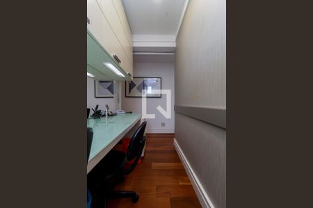 Apartamento à venda com 205m², 3 quartos e 4 vagasEscritório