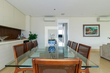 Apartamento à venda com 205m², 3 quartos e 4 vagasSala