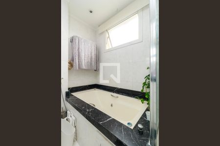 Apartamento à venda com 205m², 3 quartos e 4 vagasSuíte Principal - Banheiro