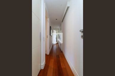 Apartamento à venda com 205m², 3 quartos e 4 vagasCorredor