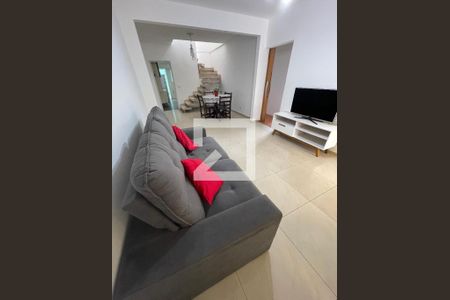 Sala de estar de casa para alugar com 4 quartos, 175m² em Jardim Ester Yolanda, São Paulo