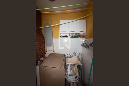 Casa à venda com 90m², 3 quartos e 2 vagas Casa à venda com 90m², 3 quartos e 2 vagasÁrea de Serviço