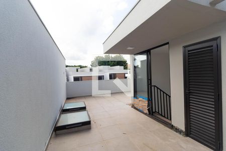 Casa de condomínio à venda com 130m², 3 quartos e 2 vagas Casa de condomínio à venda com 130m², 3 quartos e 2 vagasTerraço