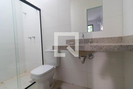 Casa de condomínio à venda com 130m², 3 quartos e 2 vagas Casa de condomínio à venda com 130m², 3 quartos e 2 vagasBanheiro da Suíte 02