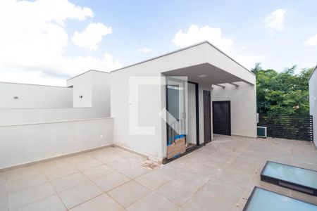 Casa de condomínio à venda com 130m², 3 quartos e 2 vagas Casa de condomínio à venda com 130m², 3 quartos e 2 vagasTerraço