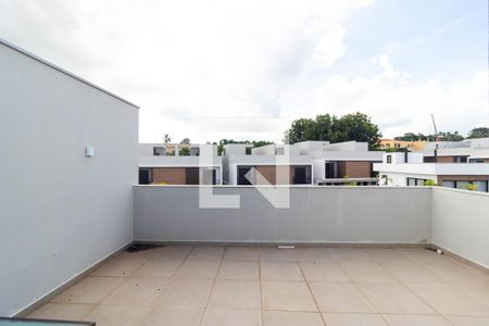 Casa de condomínio à venda com 130m², 3 quartos e 2 vagas Casa de condomínio à venda com 130m², 3 quartos e 2 vagasTerraço
