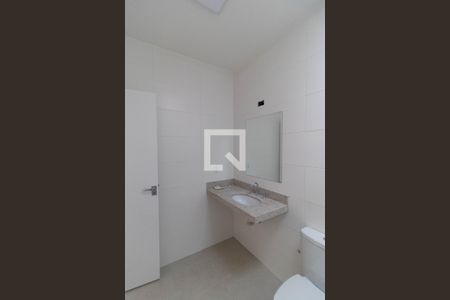 Casa de condomínio à venda com 130m², 3 quartos e 2 vagas Casa de condomínio à venda com 130m², 3 quartos e 2 vagasBanheiro da Suíte 03