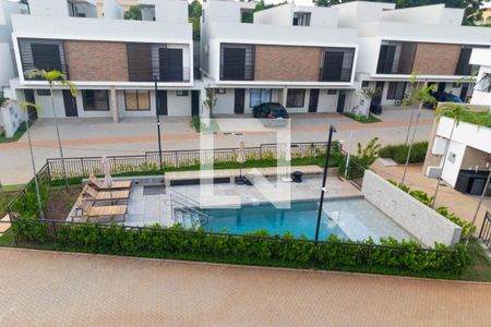 Casa de condomínio à venda com 130m², 3 quartos e 2 vagas Casa de condomínio à venda com 130m², 3 quartos e 2 vagasÁrea comum - Piscina
