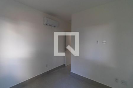 Casa de condomínio à venda com 130m², 3 quartos e 2 vagas Casa de condomínio à venda com 130m², 3 quartos e 2 vagasSuíte 01